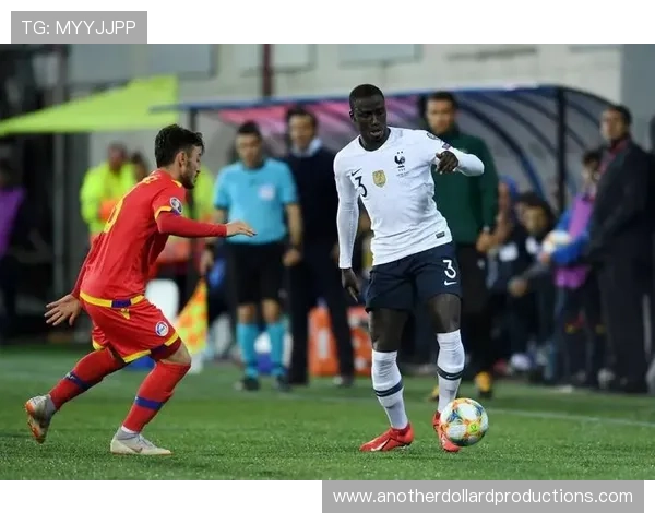 荷兰队新援近期表现稳健，竞争力持续提升