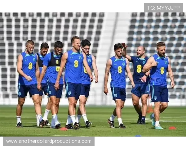 萨卡：对比福登——边路核心与中路组织者的功能差异