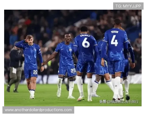 巴尔韦德 vs 恩佐·费尔南德斯:中场组织与战术价值对比 巴尔韦德 vs 恩佐·费尔南德斯:中场组织与战术价值对比