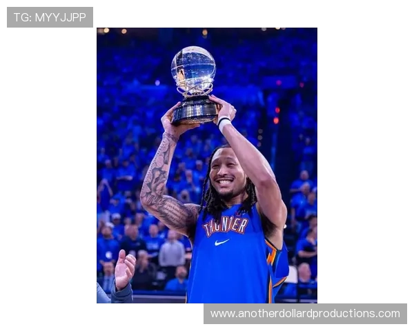 杰伦·威廉姆斯突破得分效率提升明显，助力球队关键回合拉开差距